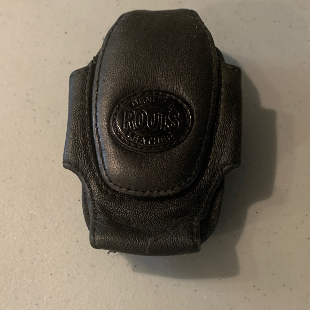 Vintage Roots Premium Black Leather Phone Clip